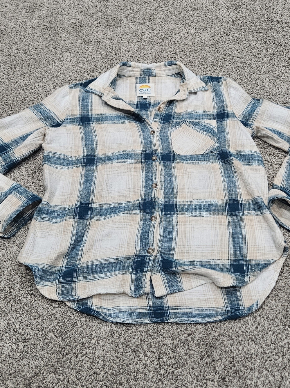 C&C California Blue & Cream Plaid Button-Down Shirt